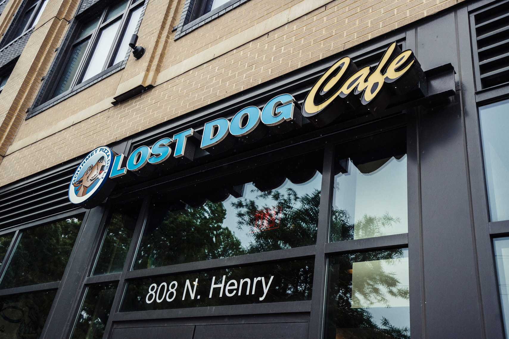 020_PhotoFolio_Web_TheLostDogCafe_DSC4791